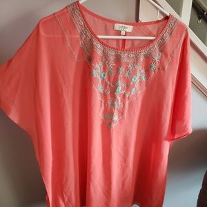 Umgee embroidered blouse